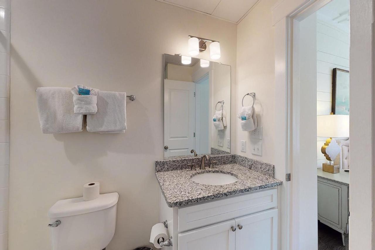 Queen Suite @ 400 Ocean Suites St. Simons Island Ngoại thất bức ảnh